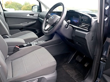 Used Ford Tourneo Connect 2024 for sale - 75644573: Photo