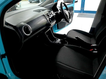 Used Volkswagen up! 2023 for sale - 76431097: Photo