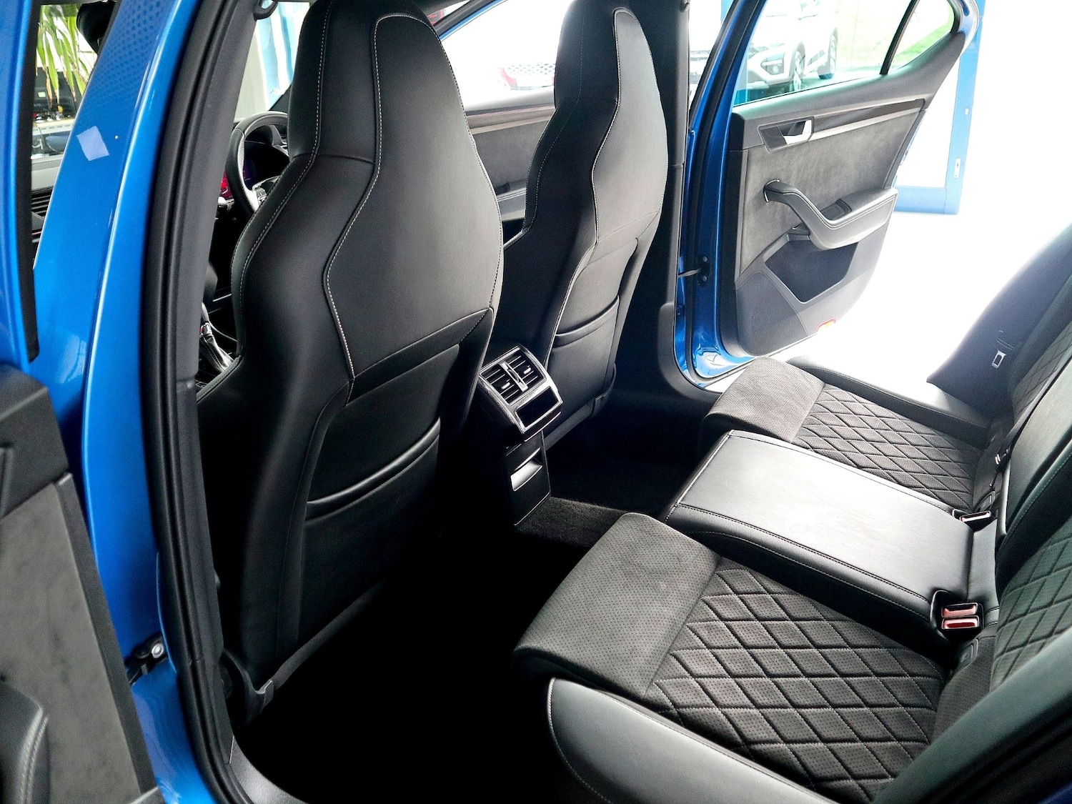 Used Skoda Superb 2023 for sale - 75718539: Photo 21