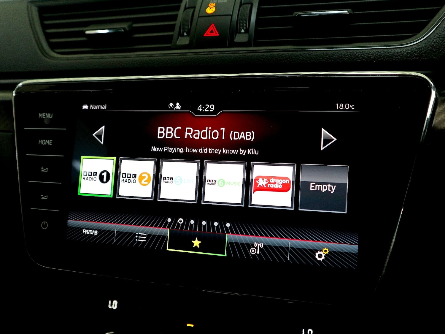 Used Skoda Superb 2023 for sale - 75718539: Photo 31