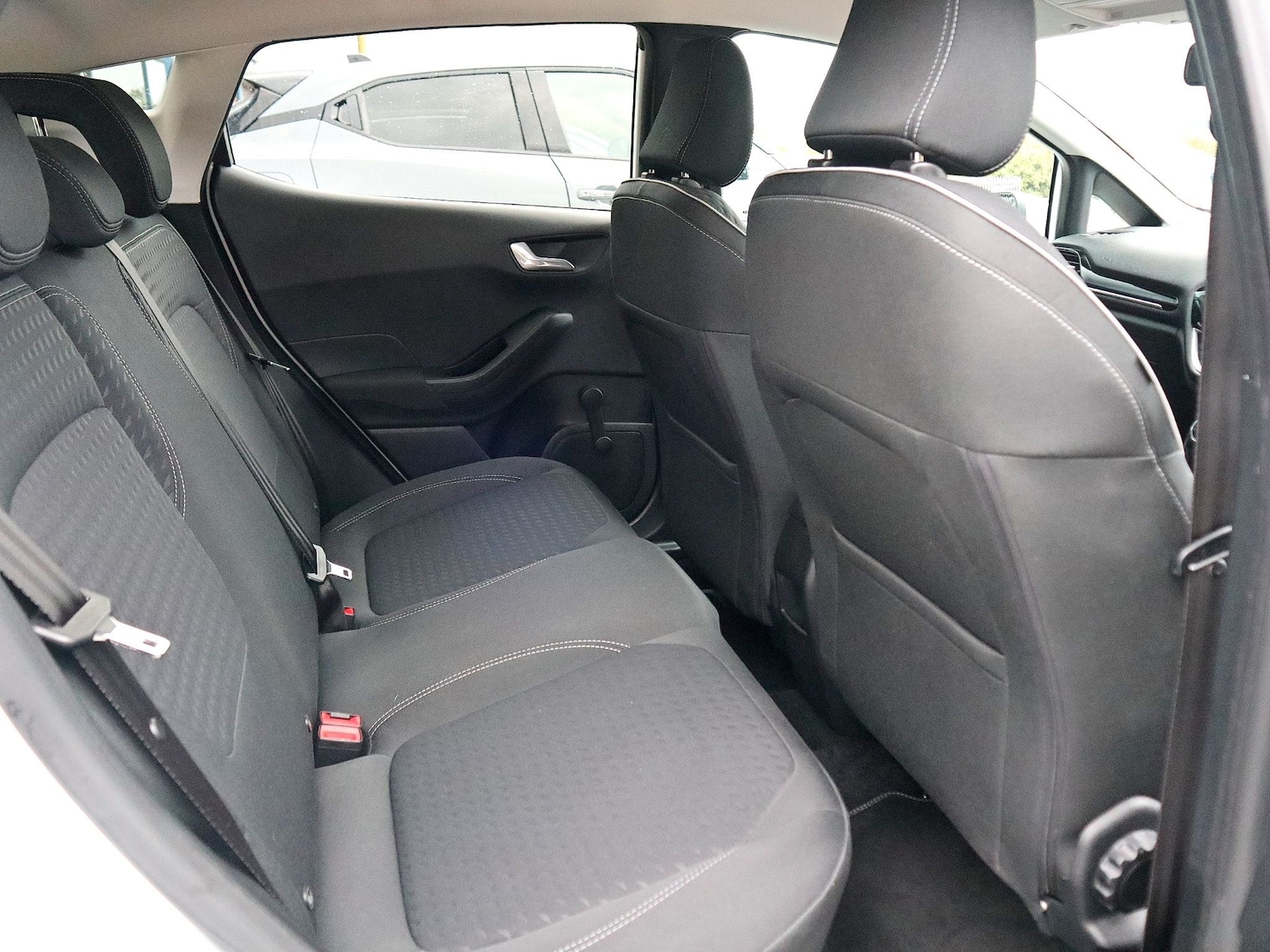 Used Ford Fiesta 2018 for sale - 76082892: Photo 4