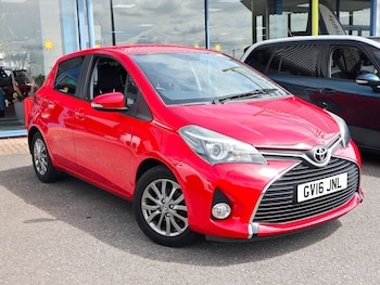 Used Toyota Yaris 2016 for sale - 78945344: Photo