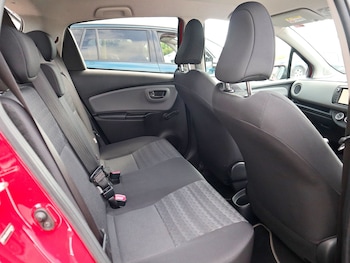 Used Toyota Yaris 2016 for sale - 78945344: Photo