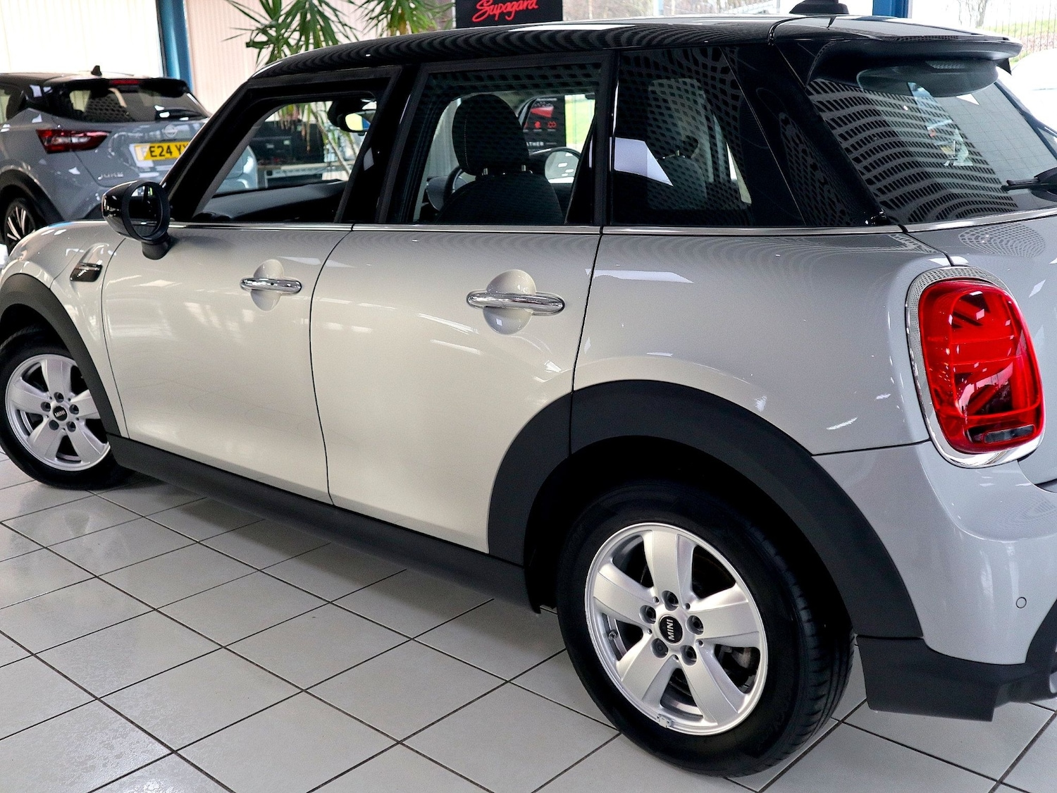 Used MINI Hatch 2024 for sale - 77008428: Photo 13