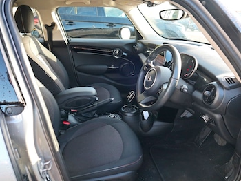 Used MINI Hatch 2024 for sale - 77008428: Photo