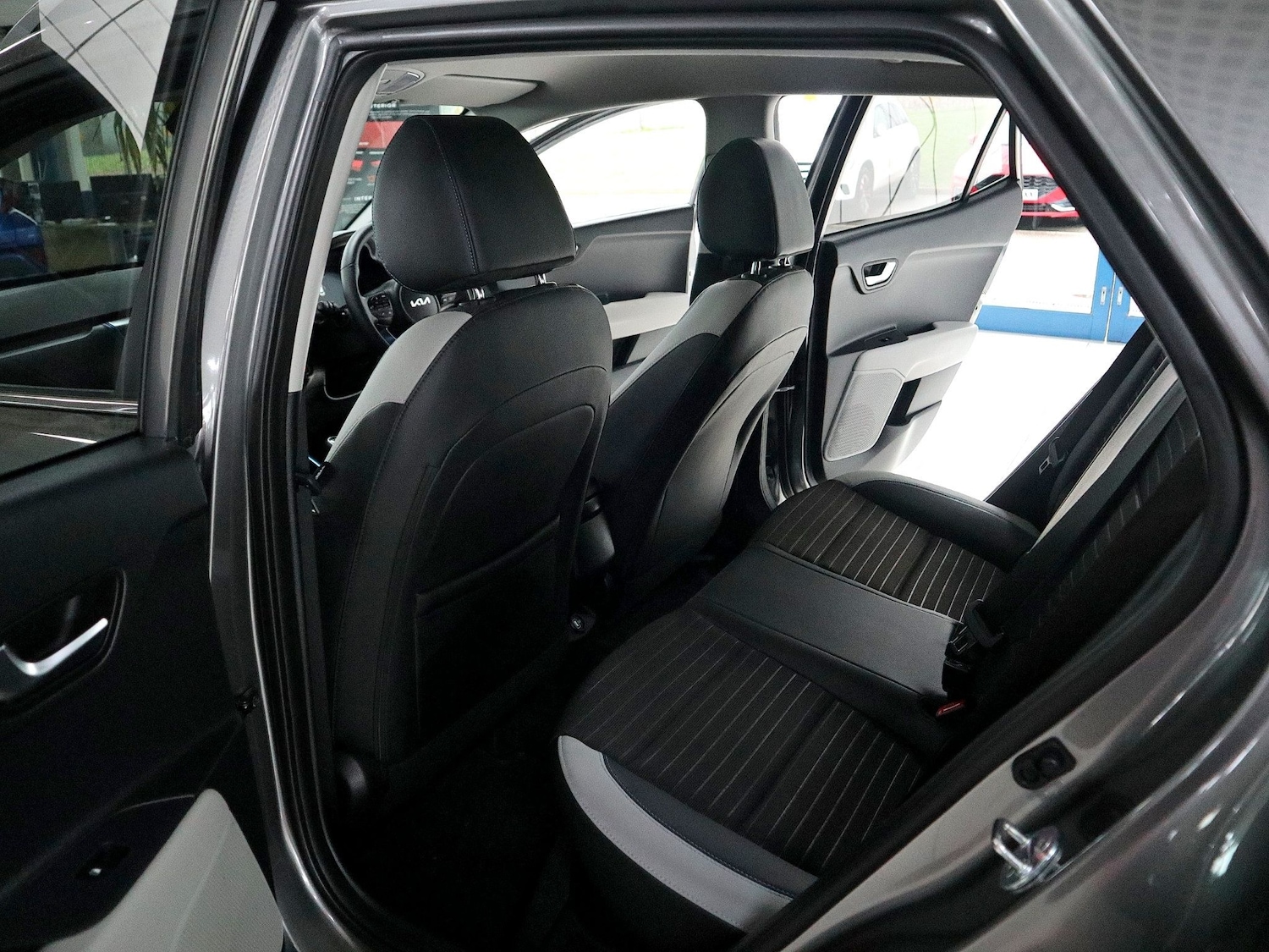 Used Kia Stonic 2024 for sale - 77008429: Photo 20