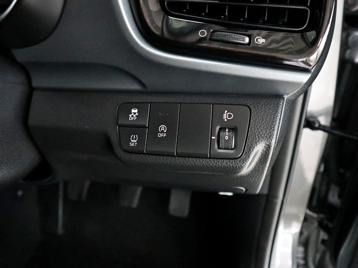 Used Kia Stonic 2024 for sale - 77008429: Photo 25