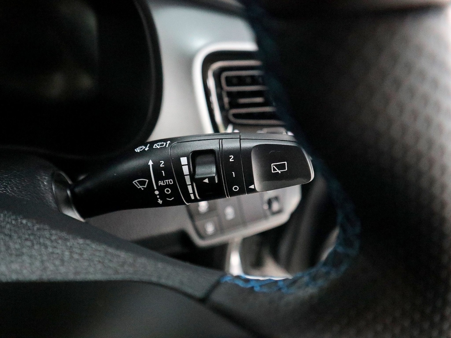 Used Kia Stonic 2024 for sale - 77008429: Photo 29