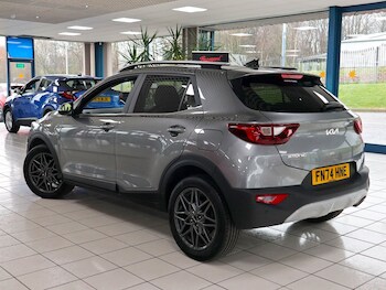 Used Kia Stonic 2024 for sale - 77008429: Photo