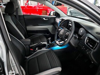 Used Kia Stonic 2024 for sale - 77008429: Photo