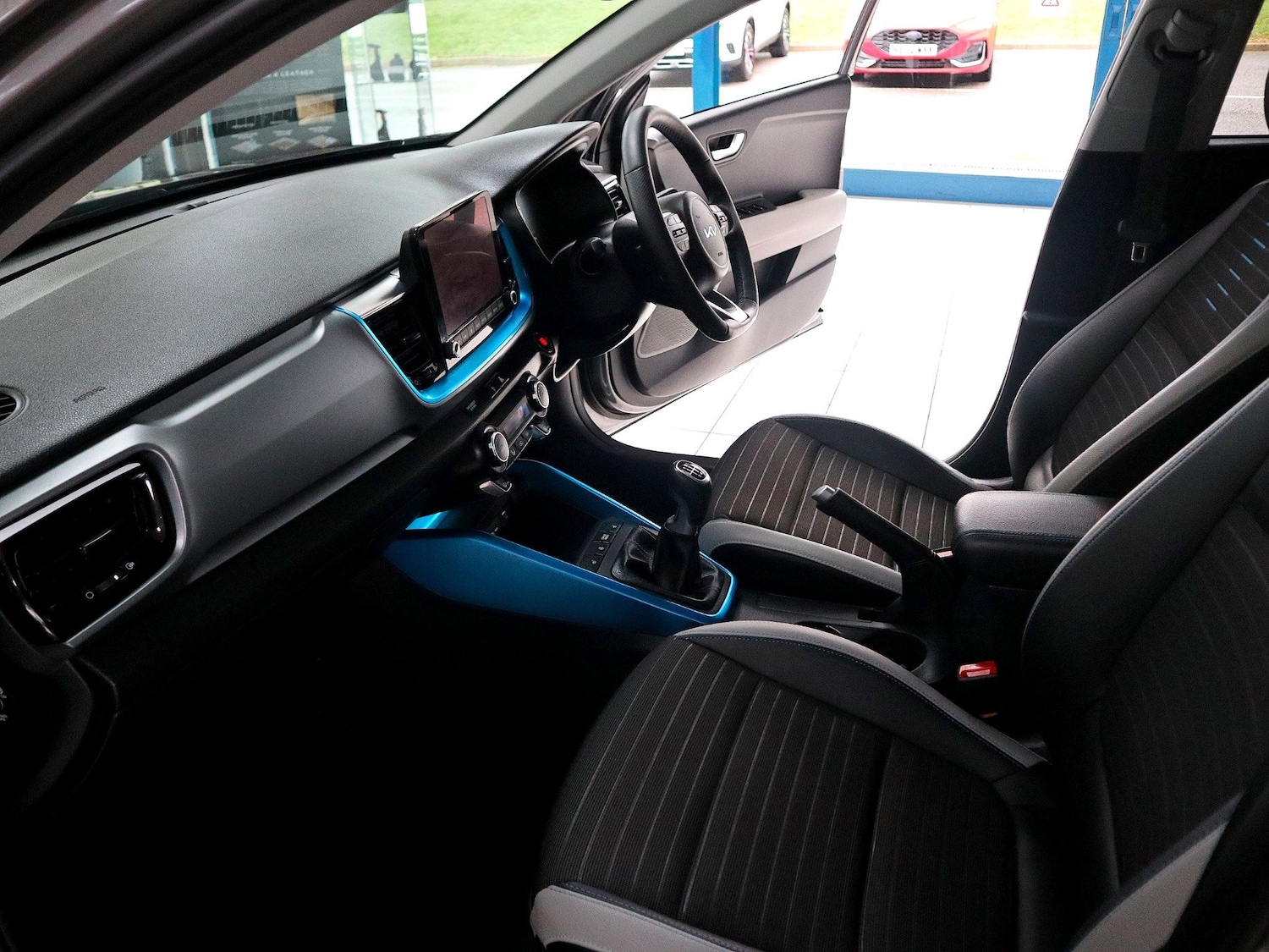 Used Kia Stonic 2024 for sale - 77008429: Photo 4