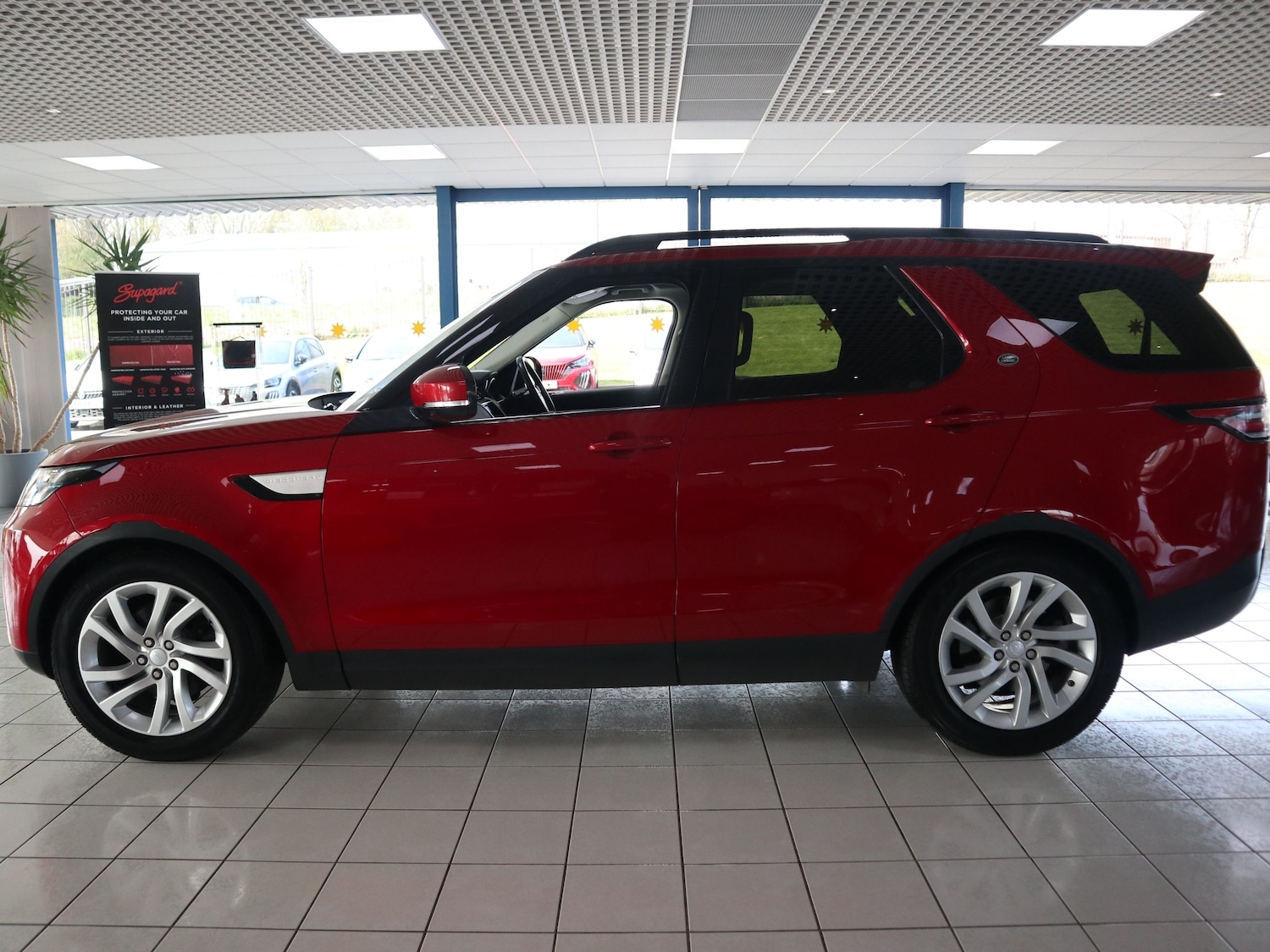 Used Land Rover Discovery 2017 for sale - 76618840: Photo 10