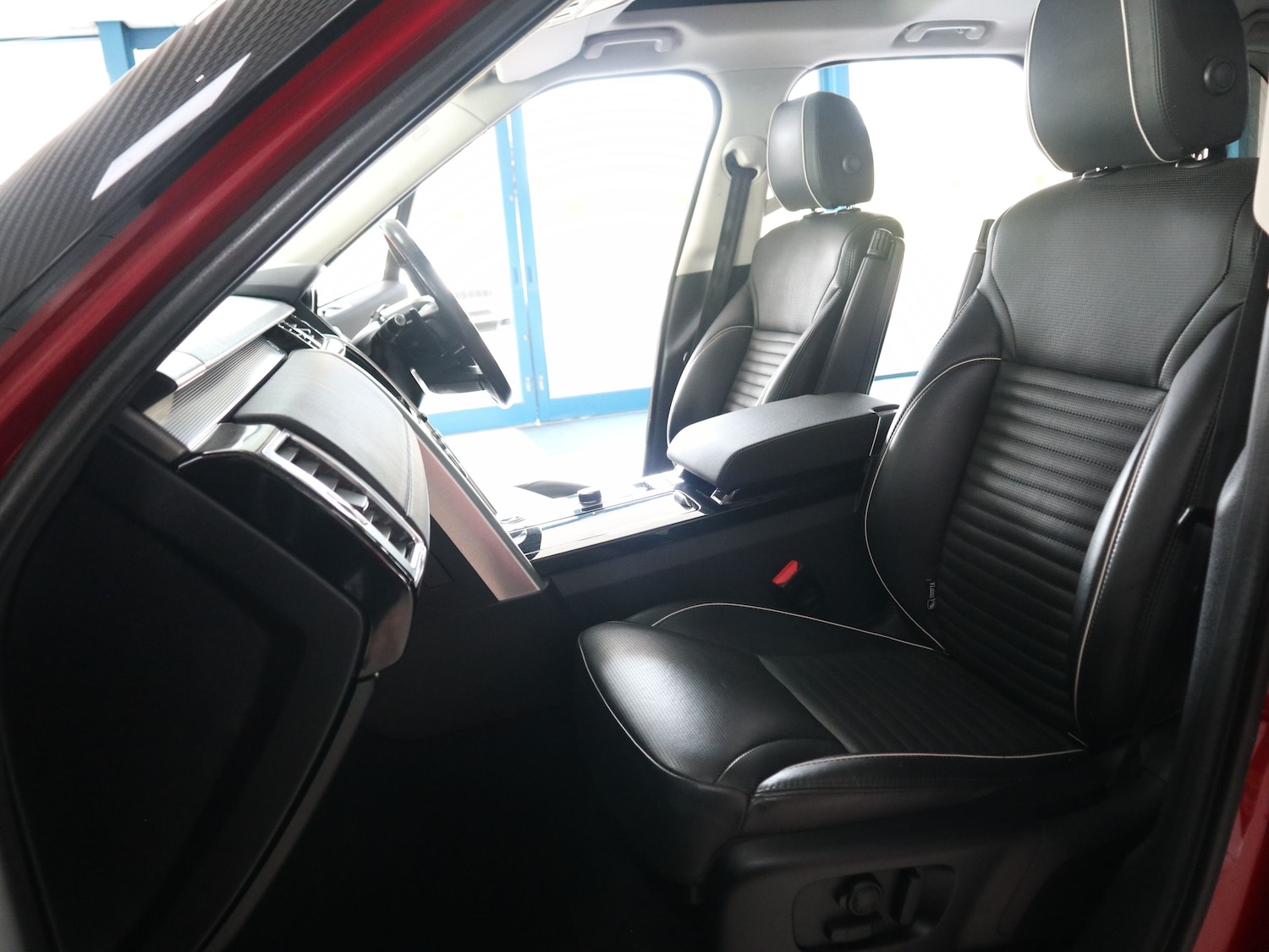 Used Land Rover Discovery 2017 for sale - 76618840: Photo 27