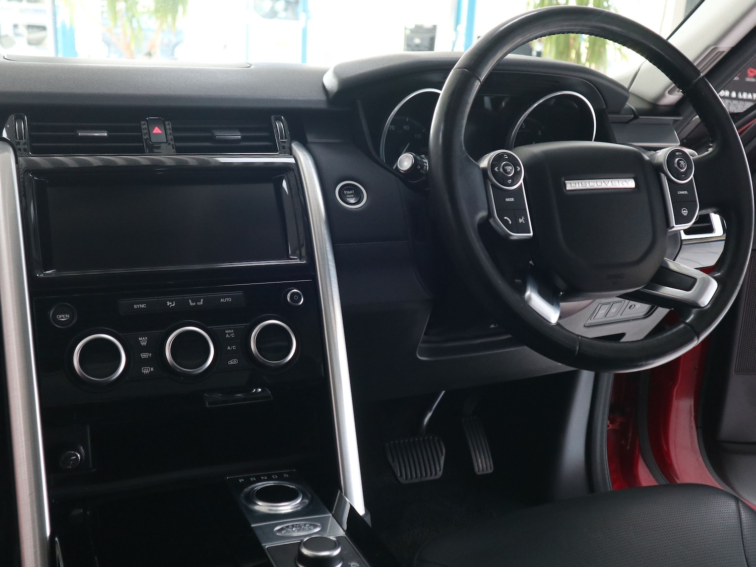 Used Land Rover Discovery 2017 for sale - 76618840: Photo 29