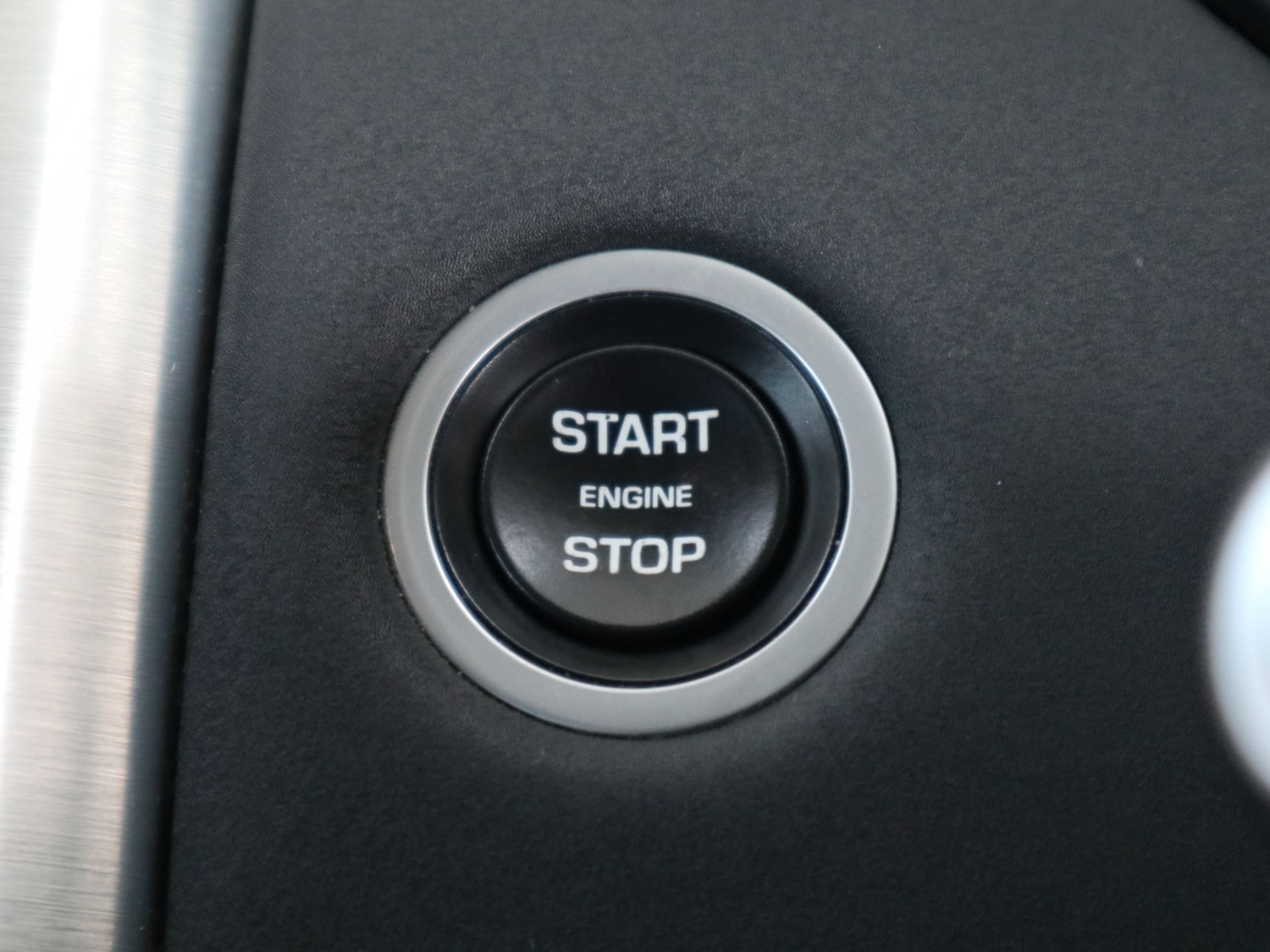 Used Land Rover Discovery 2017 for sale - 76618840: Photo 34