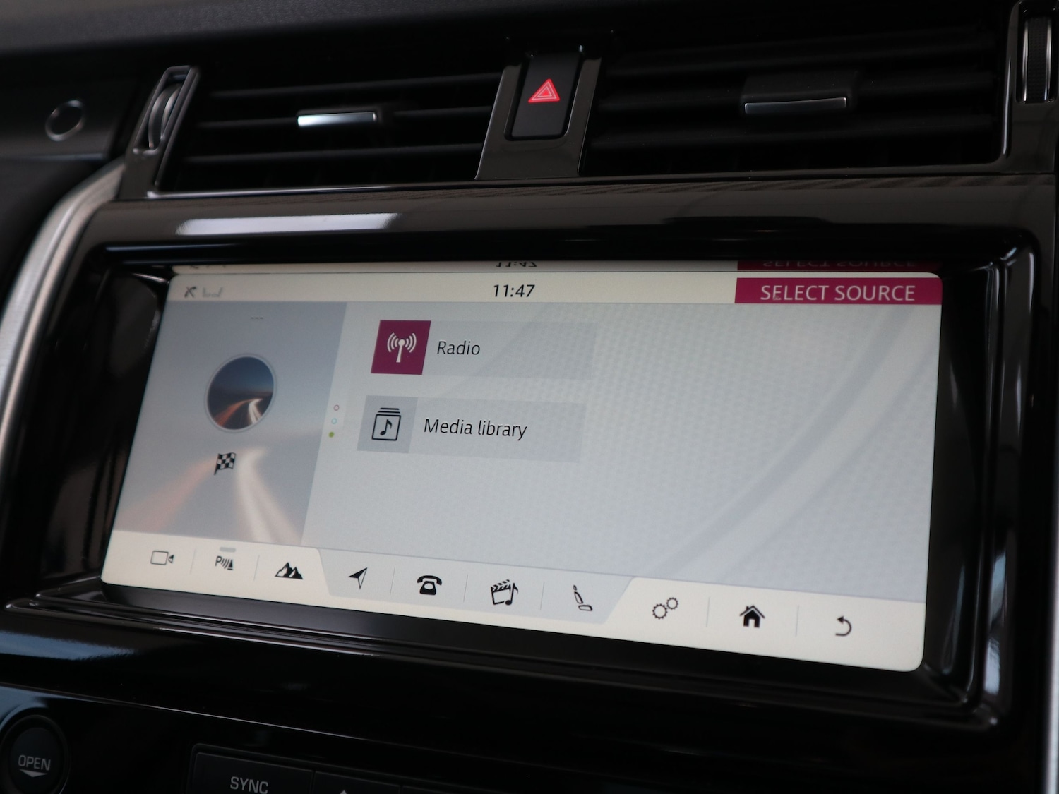 Used Land Rover Discovery 2017 for sale - 76618840: Photo 38