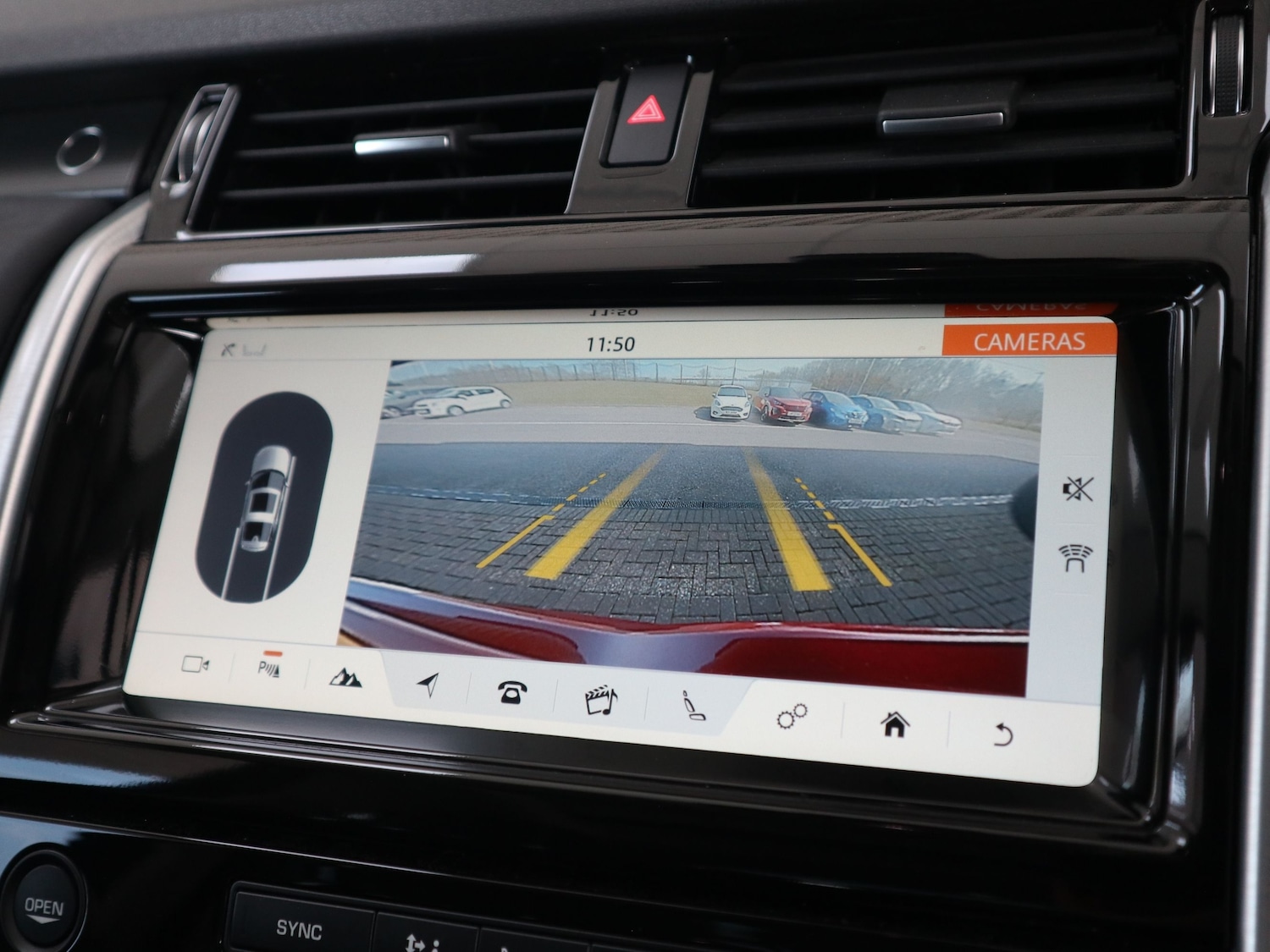 Used Land Rover Discovery 2017 for sale - 76618840: Photo 42