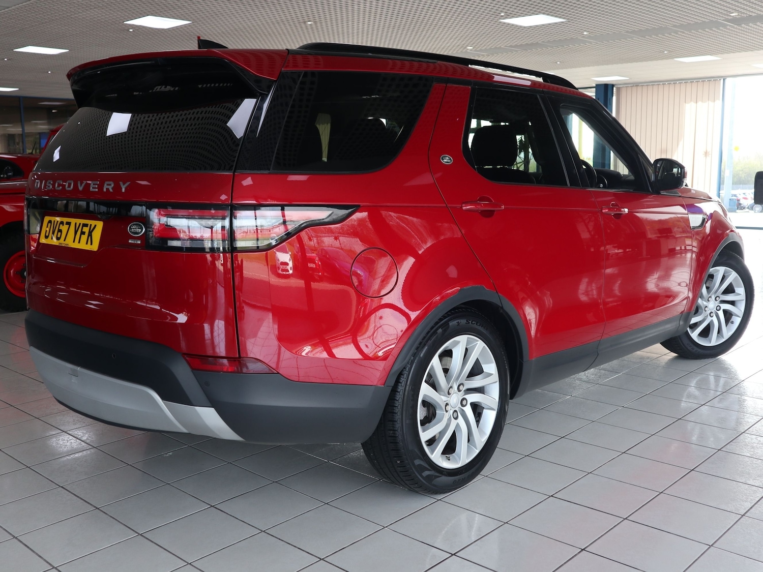 Used Land Rover Discovery 2017 for sale - 76618840: Photo 7