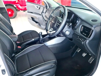 Used Kia Stonic 2022 for sale - 79439645: Photo