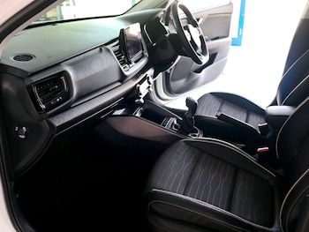 Used Kia Stonic 2022 for sale - 79439645: Photo