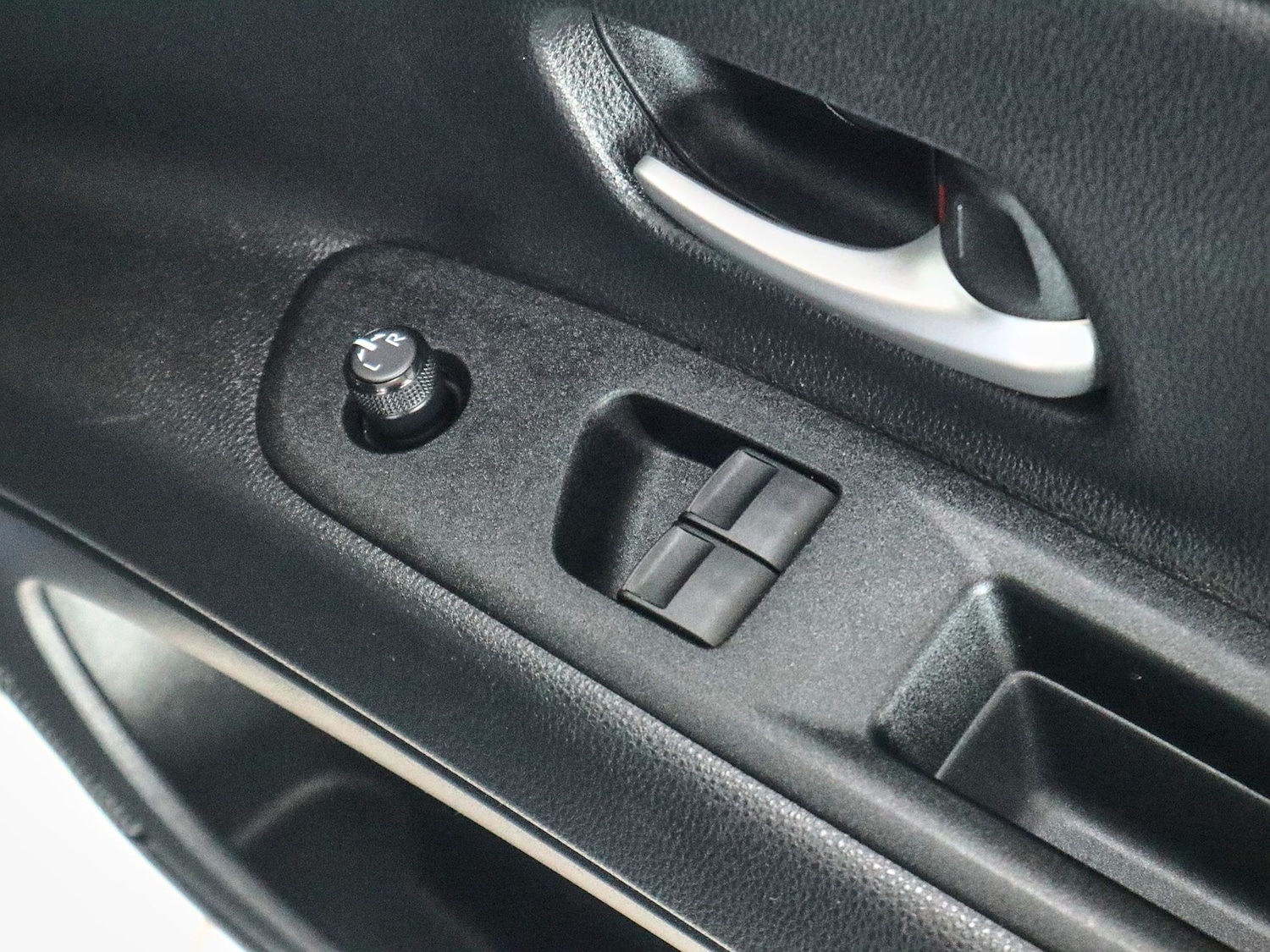 Used Toyota AYGO 2023 for sale - 77548484: Photo 24