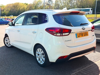 Used Kia Carens 2018 for sale - 78333392: Photo