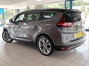 Used Renault Grand Scenic 2019 for sale - 75266944: Photo
