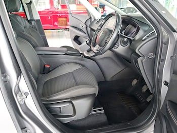 Used Renault Grand Scenic 2019 for sale - 75266944: Photo