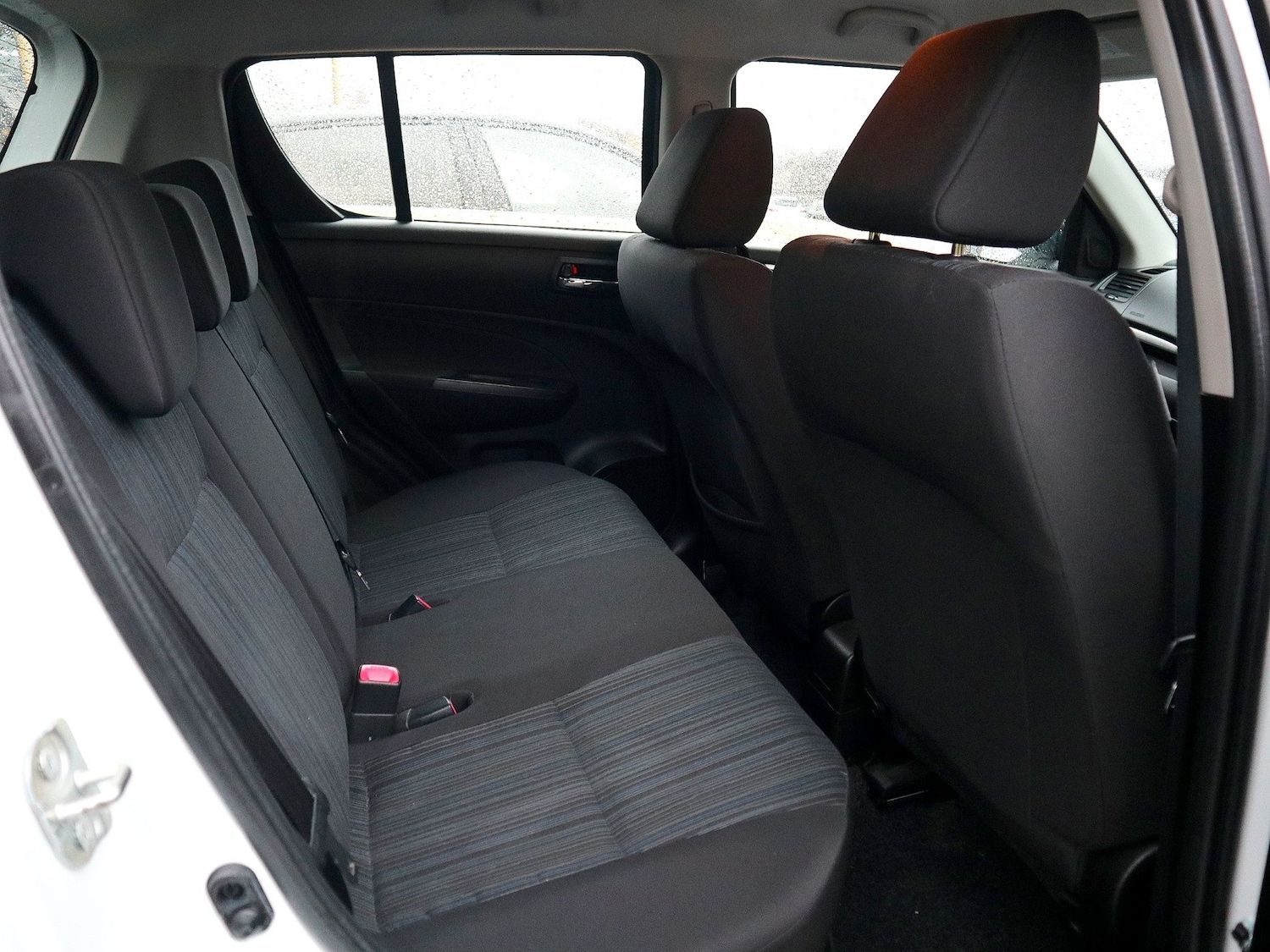 Used Suzuki Swift 2017 for sale - 76511071: Photo 4