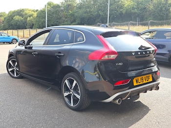 Used Volvo V40 2019 for sale - 79180086: Photo