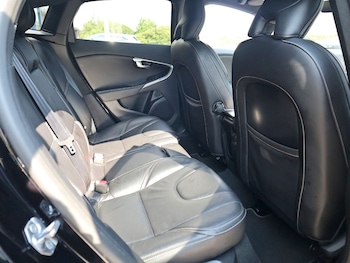 Used Volvo V40 2019 for sale - 79180086: Photo