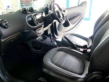 Used smart fortwo 2017 for sale - 74956567: Photo
