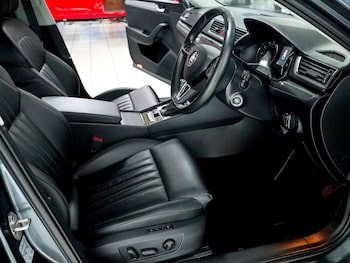 Used Skoda Superb 2019 for sale - 76741480: Photo