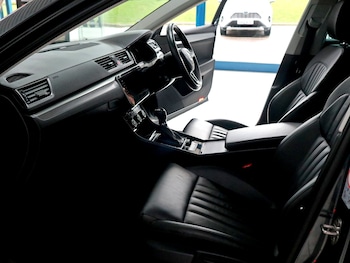 Used Skoda Superb 2019 for sale - 76741480: Photo