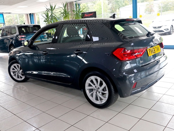 Used Audi A1 2019 for sale - 76165359: Photo 2
