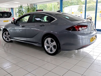 Used Vauxhall Insignia 2019 for sale - 75599199: Photo