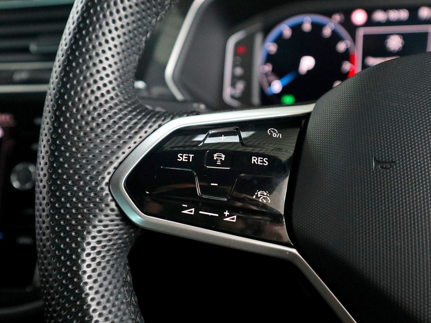 Used Volkswagen Tiguan 2021 for sale - 76281802: Photo 42