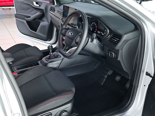Used Ford Focus 2023 for sale - 74179387: Photo 3
