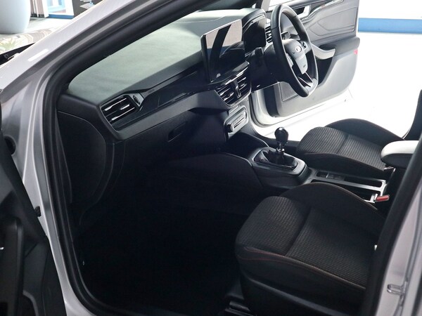 Used Ford Focus 2023 for sale - 74179387: Photo 4