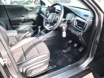 Used Kia Stonic 2025 for sale - 79386554: Photo