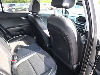 Used Kia Stonic 2025 for sale - 79386554: Photo