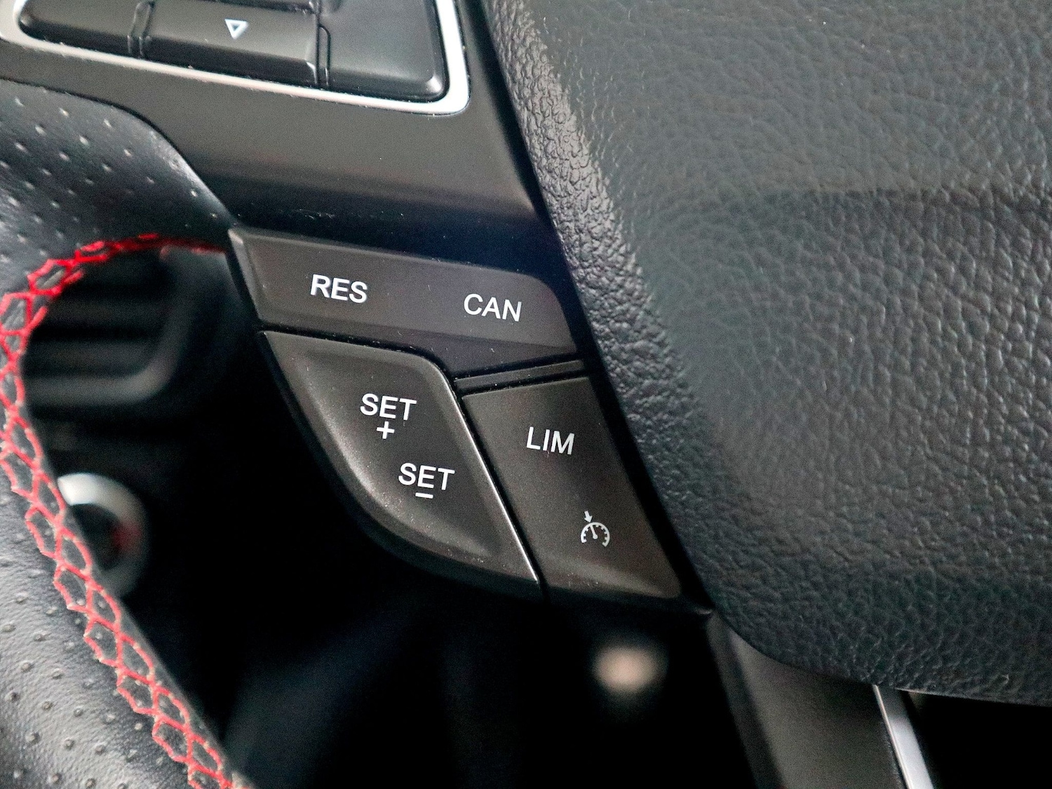 Used Ford Ecosport 2018 for sale - 76897211: Photo 41