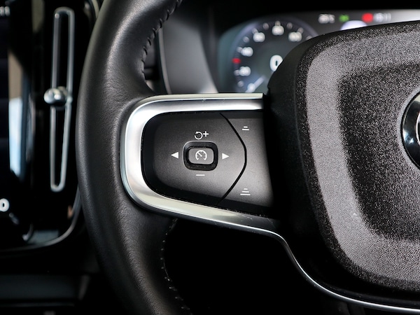 Used Volvo XC40 2020 for sale - 74711252: Photo 35