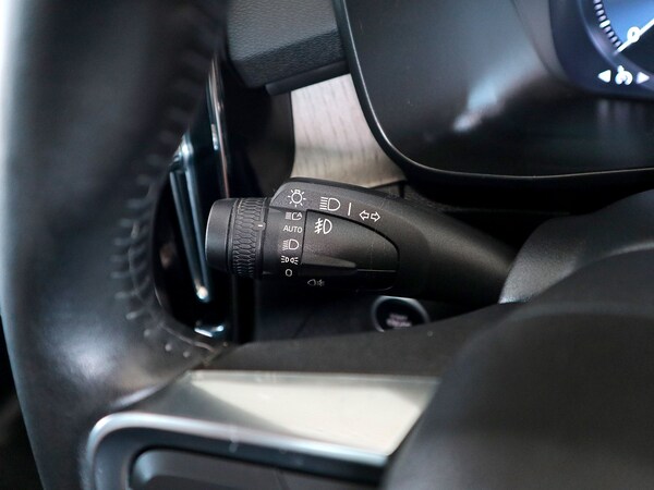 Used Volvo XC40 2020 for sale - 74711252: Photo 36