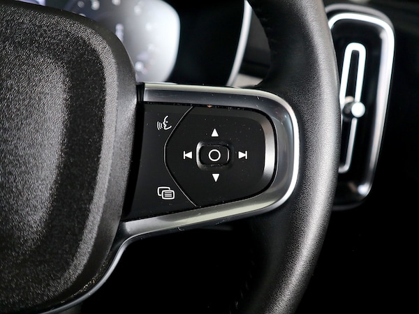 Used Volvo XC40 2020 for sale - 74711252: Photo 37