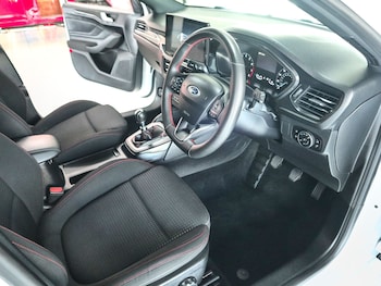 Used Ford Focus 2023 for sale - 78155703: Photo