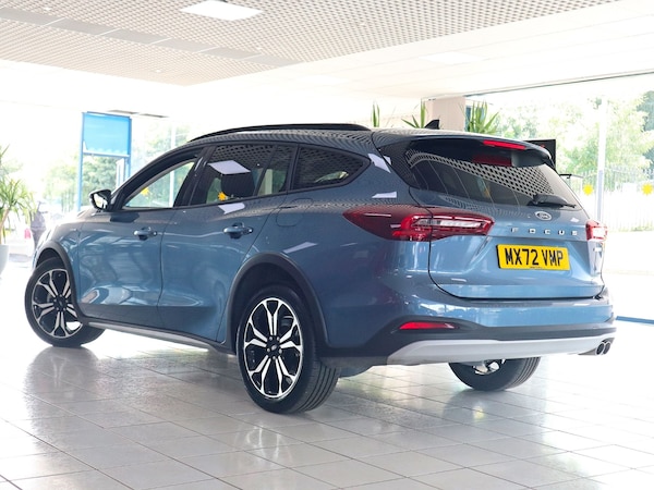 Used Ford Focus 2023 for sale - 74179315: Photo 2