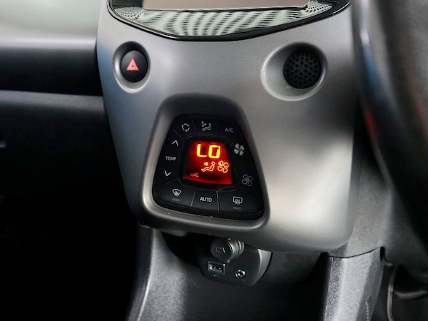 Used Toyota AYGO 2018 for sale - 75731491: Photo 30