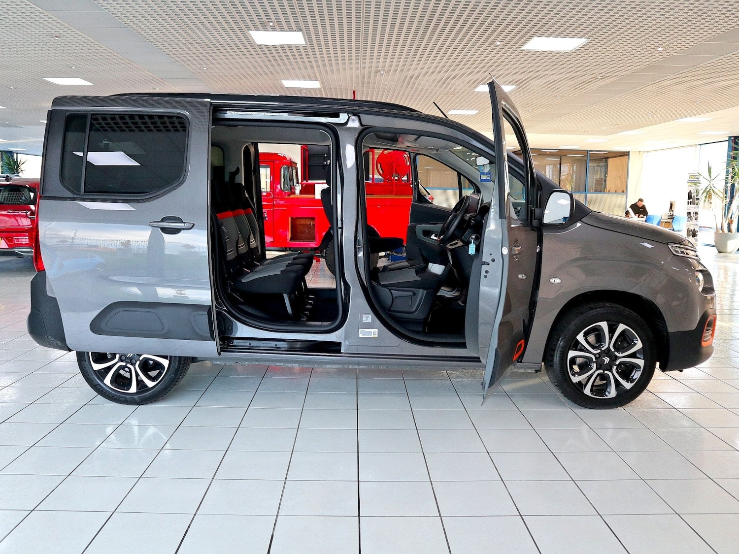 Used Citroen Berlingo 2023 for sale - 77107824: Photo 11