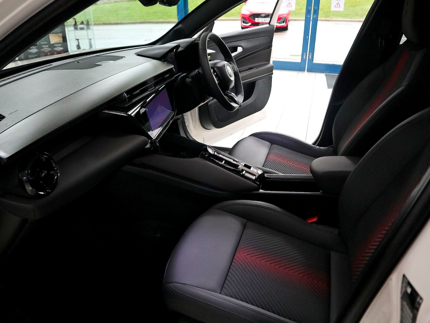 Used Alfa Romeo Junior 2025 for sale - 77303920: Photo 4